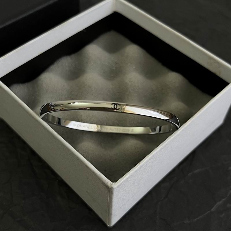 Chanel Bracelet 04yxs110 (5)