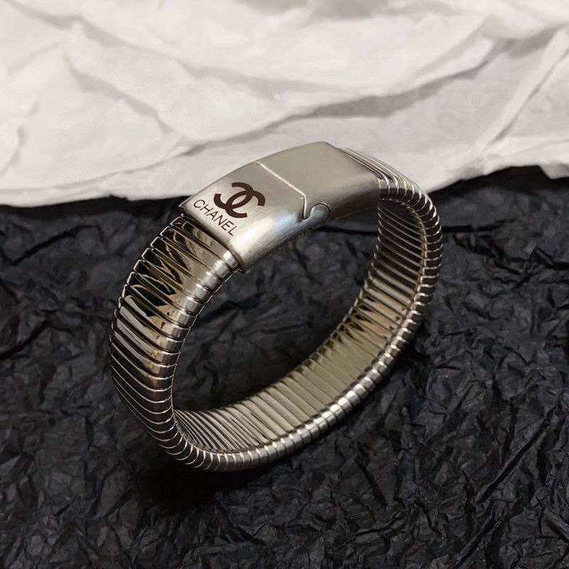Chanel Bracelet 04yxs112 (4)