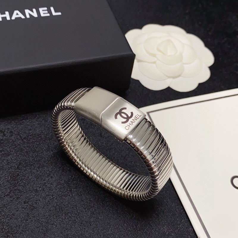 Chanel Bracelet 04yxs112 (7)