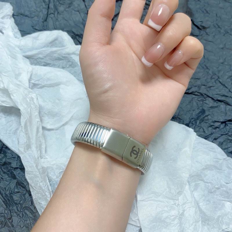 Chanel Bracelet 04yxs112 (9)