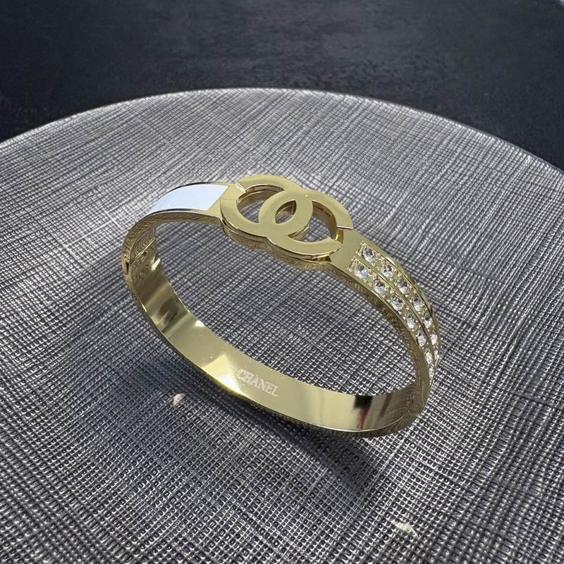 Chanel Bracelet 04yxs113 (10)
