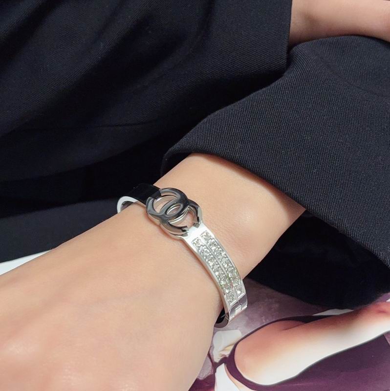 Chanel Bracelet 04yxs113 (11)