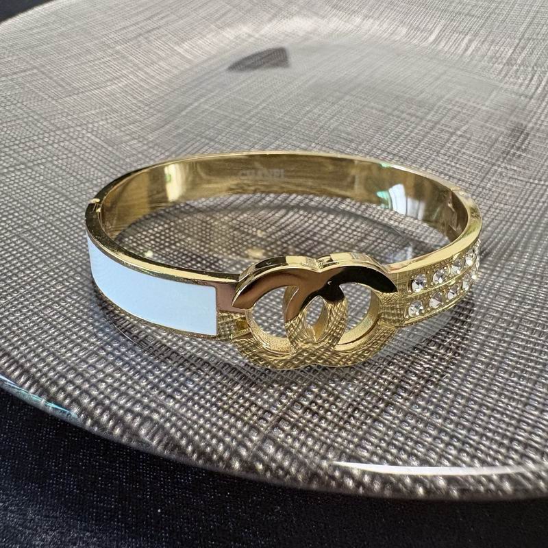 Chanel Bracelet 04yxs113 (8)