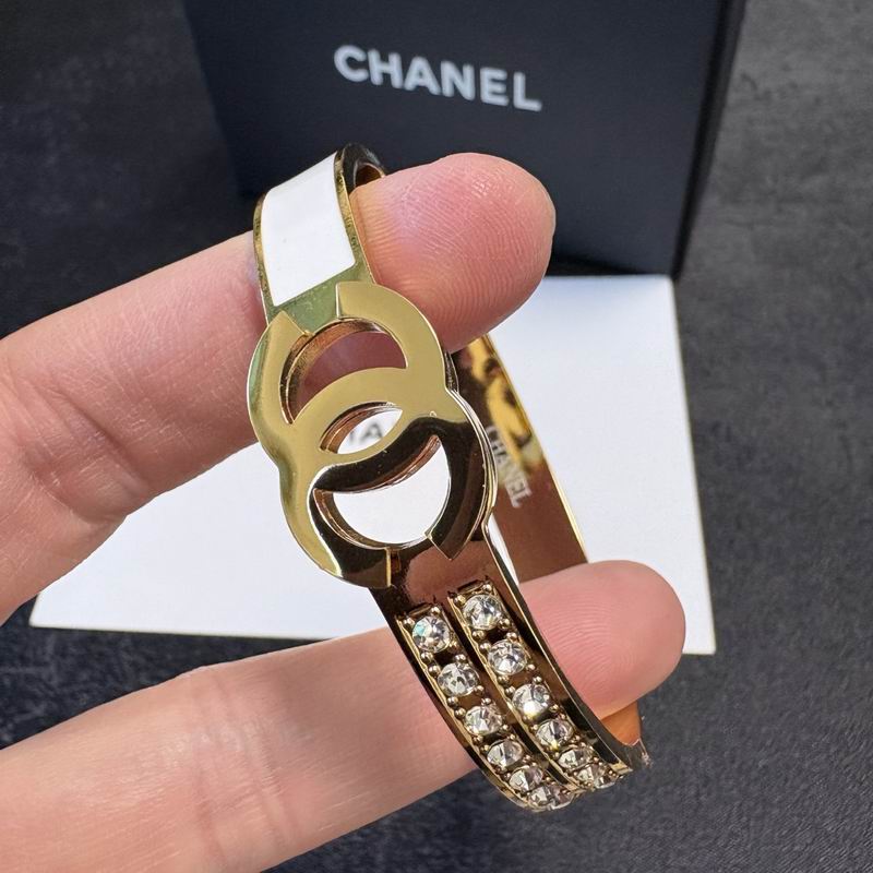Chanel Bracelet 04yxs113 (9)