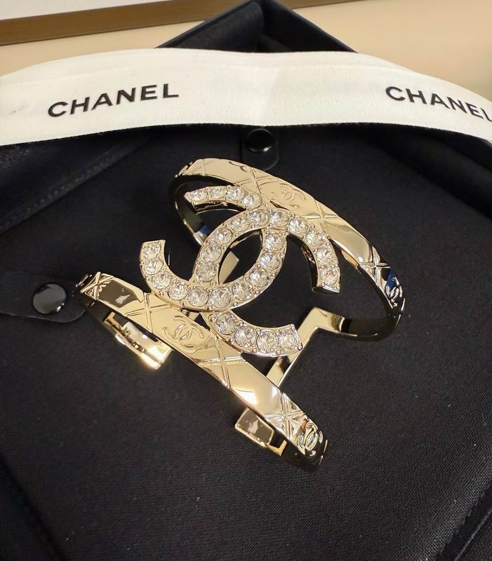 Chanel Bracelet 04yxs117 (4)