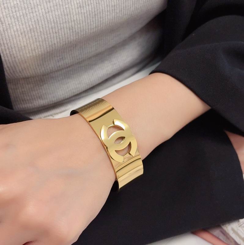 Chanel Bracelet 04yxs81 (2)