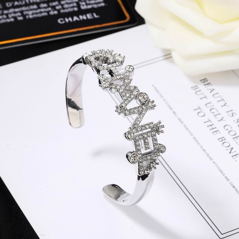 Chanel Bracelet 04yxs87 (2)