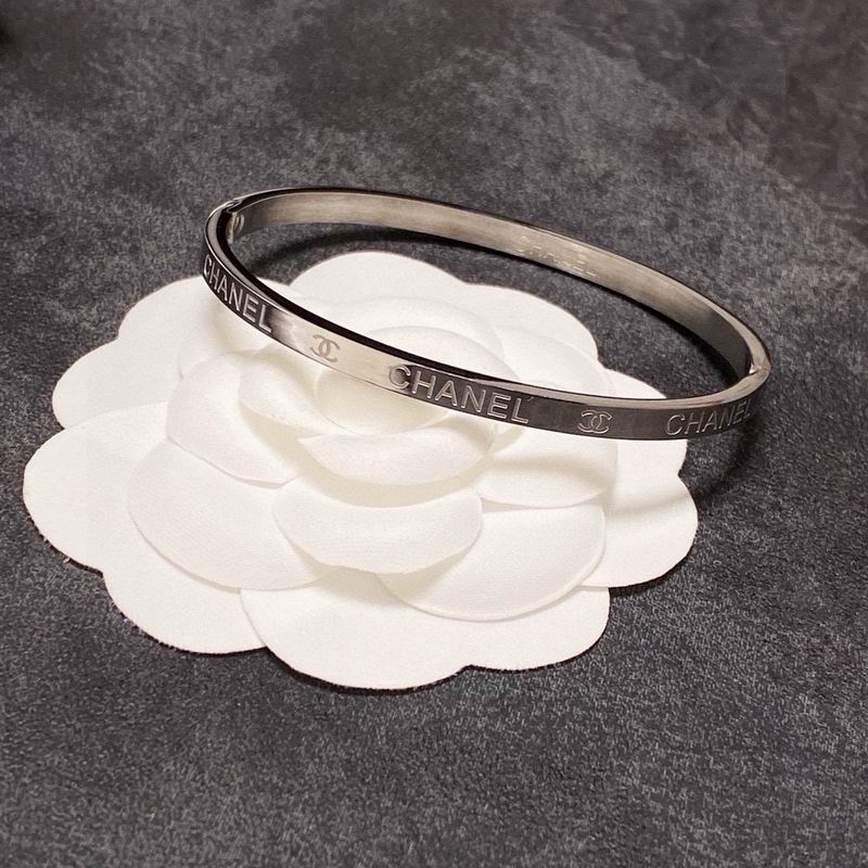 Chanel Bracelet 04yxs88 (8)