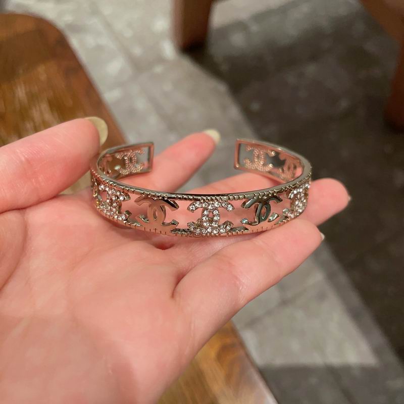 Chanel Bracelet 04yxs97 (8)