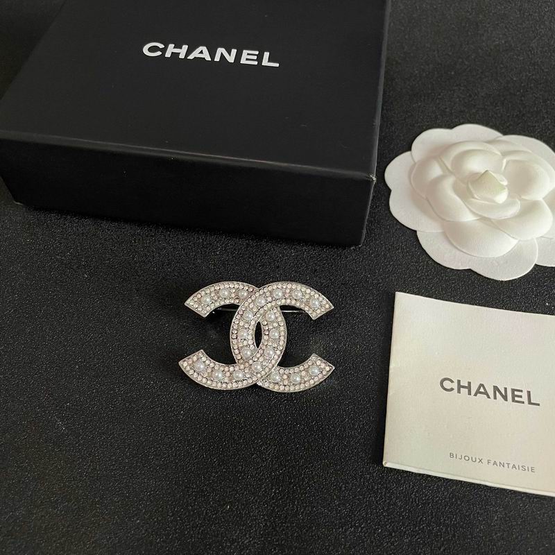 Chanel Brooch 04yxs103 (10)