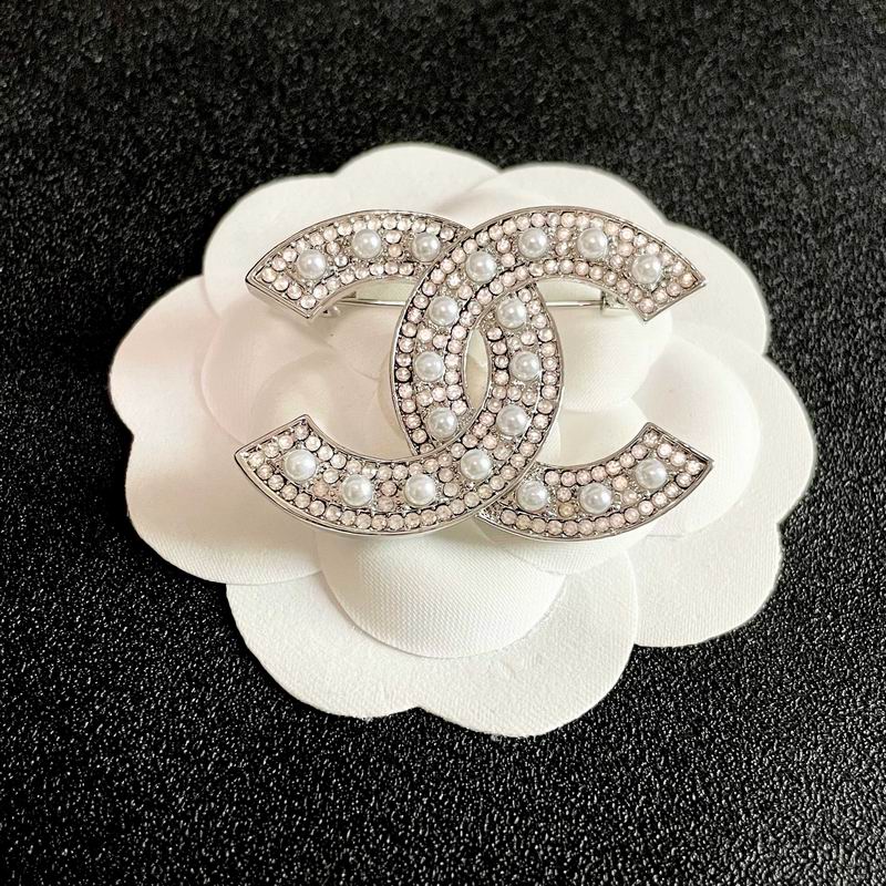 Chanel Brooch 04yxs103 (13)