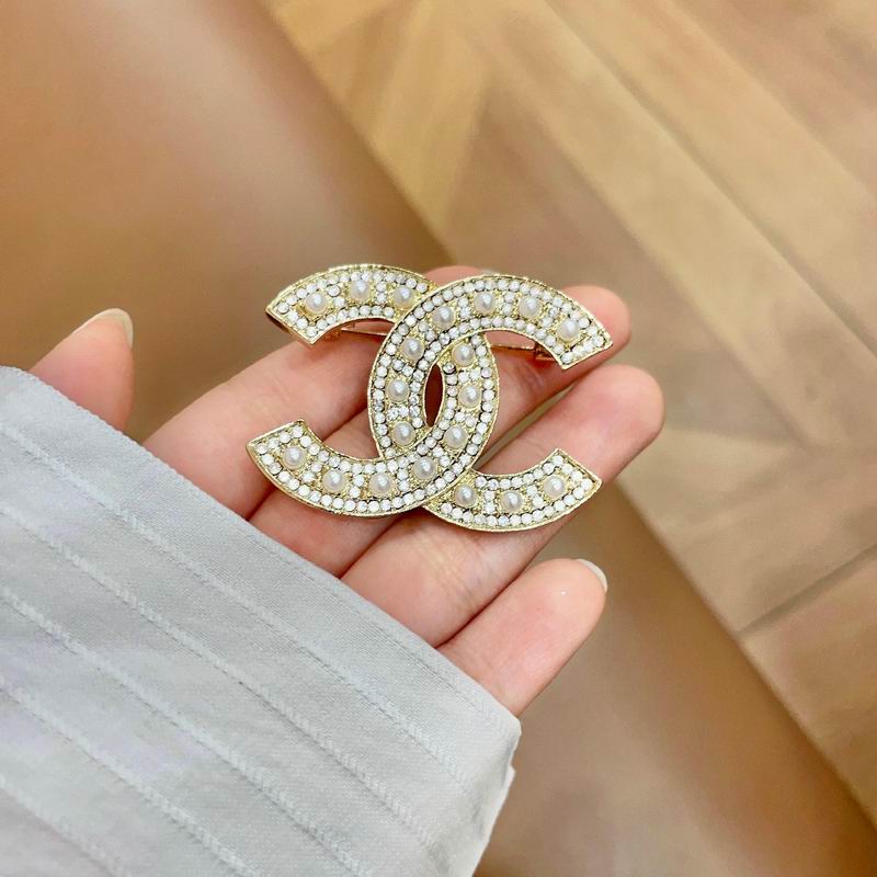 Chanel Brooch 04yxs103 (3)