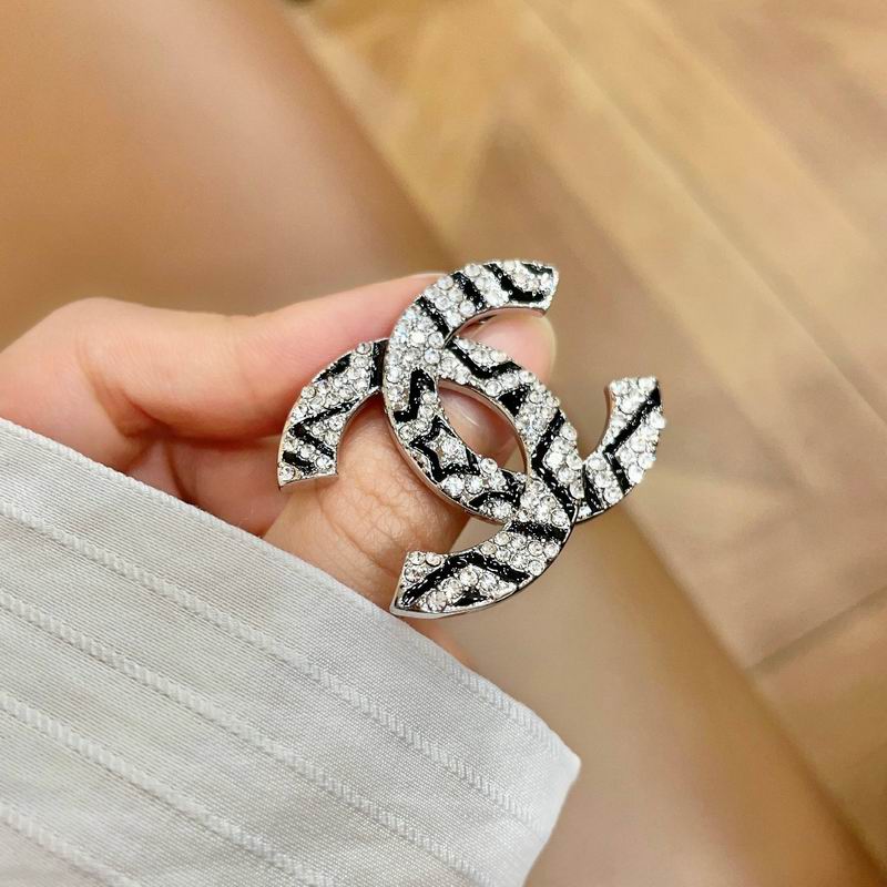 Chanel Brooch 04yxs104 (6)