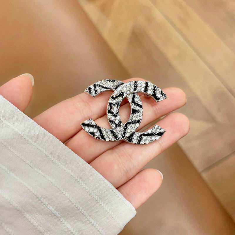 Chanel Brooch 04yxs104 (7)