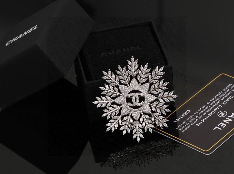 Chanel Brooch 04yxs112 (1)