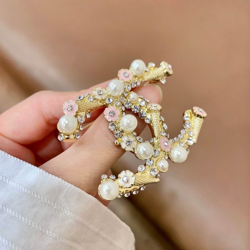 Chanel Brooch 04yxs117 (3)
