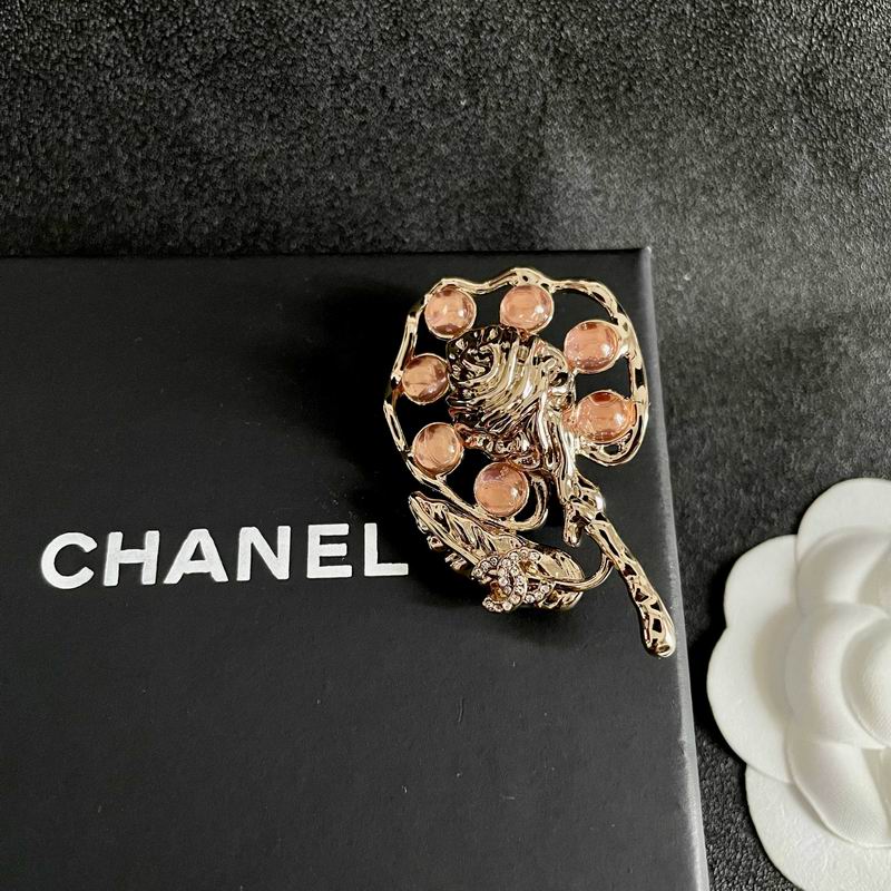 Chanel Brooch 04yxs120 (5)
