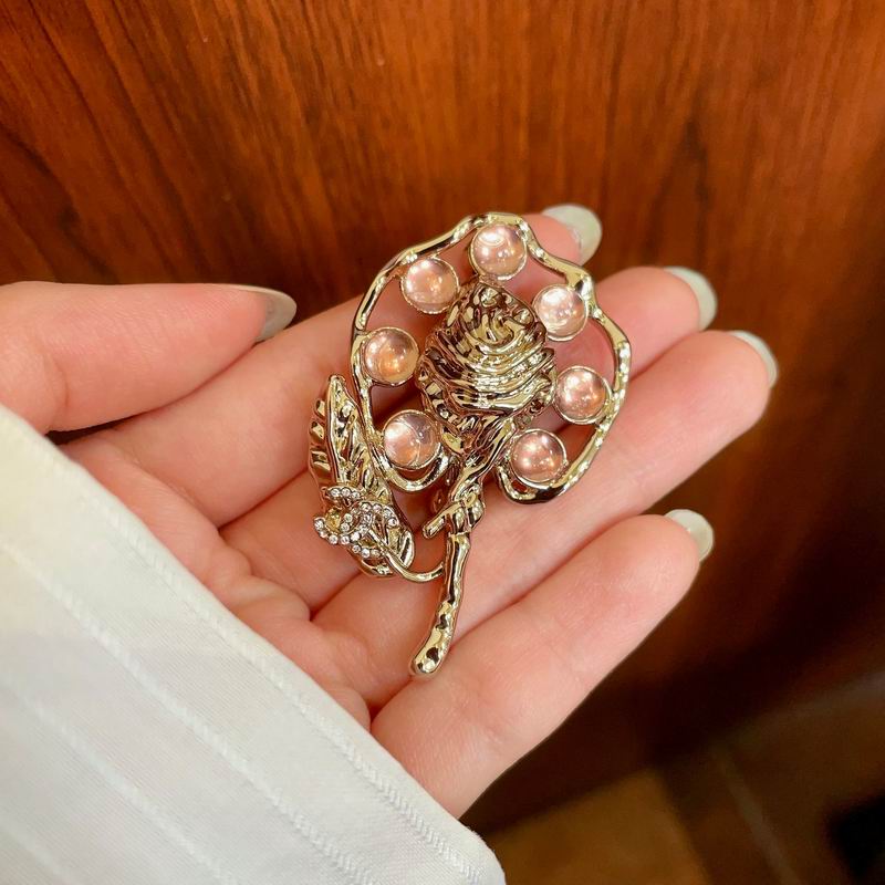 Chanel Brooch 04yxs120 (7)