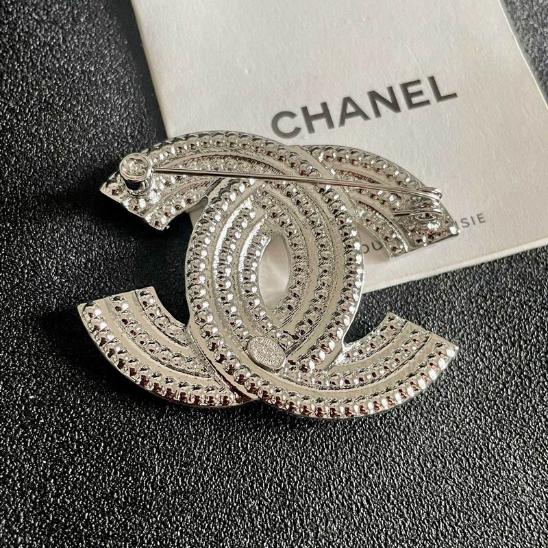 Chanel Brooch 04yxs121 (3)