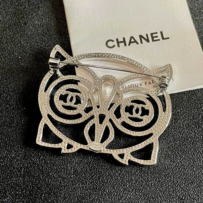 Chanel Brooch 04yxs130 (3)