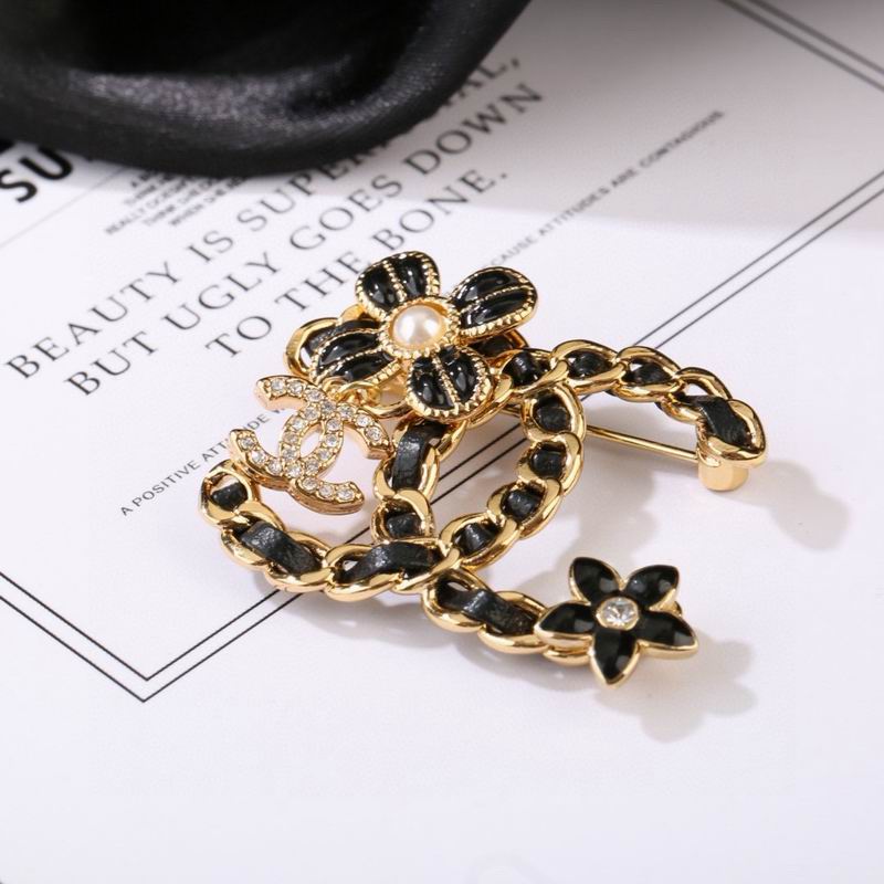 Chanel Brooch 04yxs133 (2)