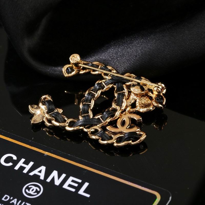 Chanel Brooch 04yxs133 (7)