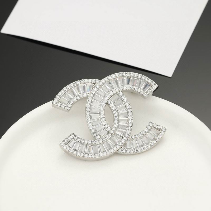 Chanel Brooch 04yxs139 (3)