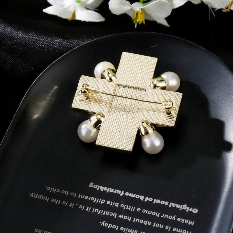 Chanel Brooch 04yxs141 (5)