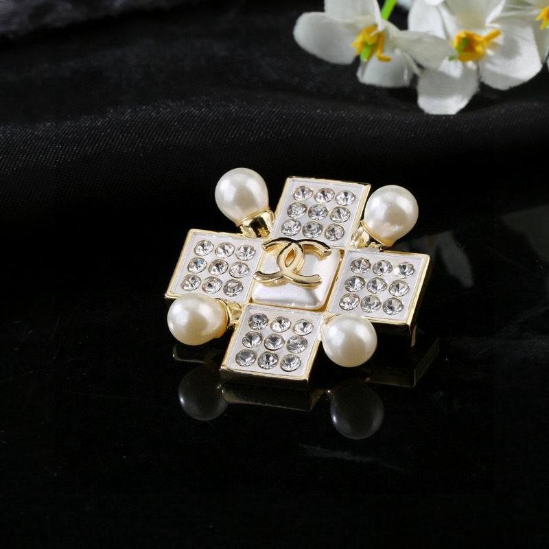 Chanel Brooch 04yxs141 (6)