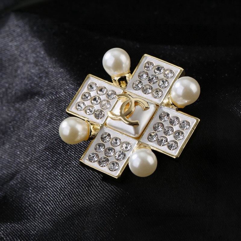 Chanel Brooch 04yxs141 (7)