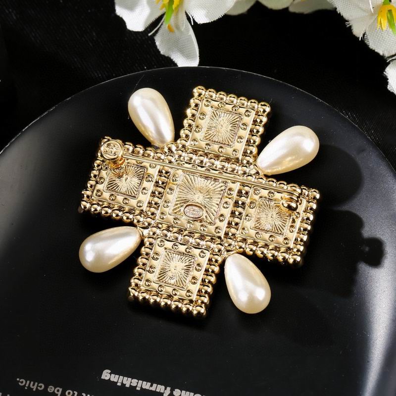 Chanel Brooch 04yxs151 (4)