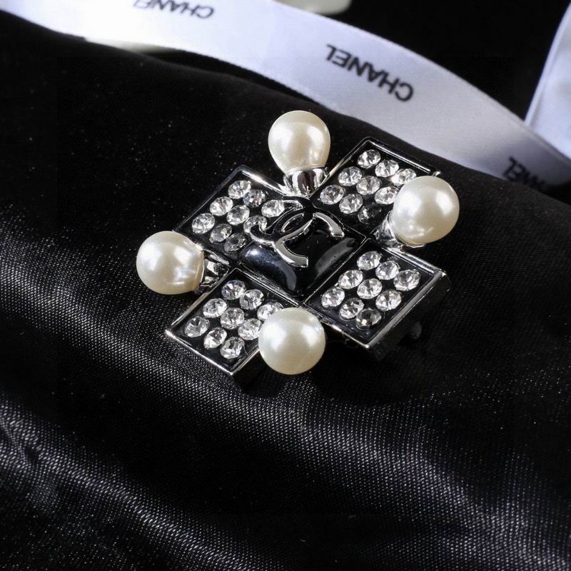 Chanel Brooch 04yxs152 (7)