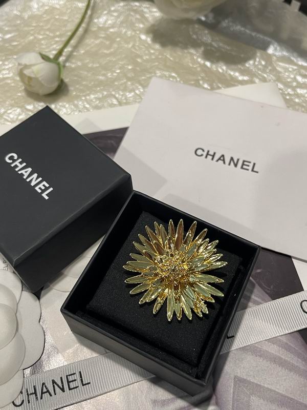Chanel Brooch 04yxs159 (3)
