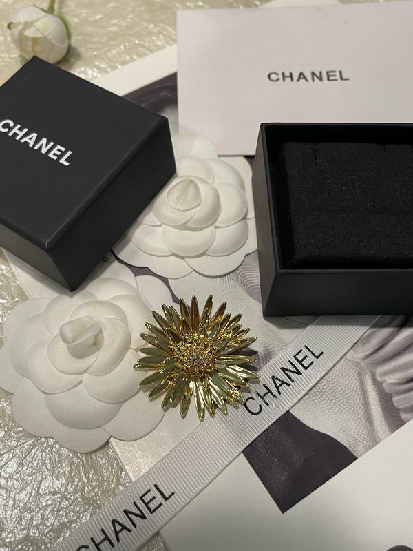 Chanel Brooch 04yxs159 (4)