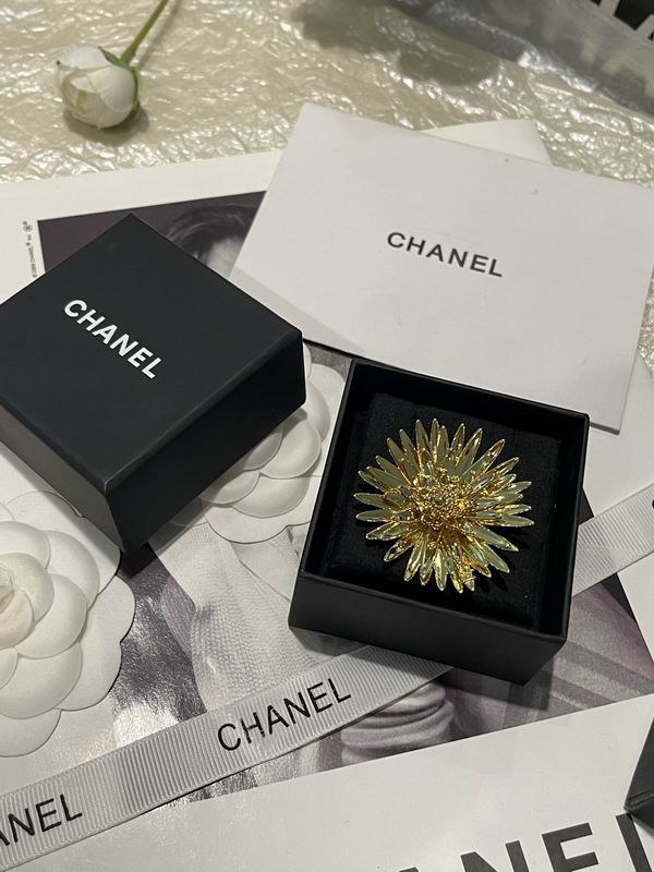 Chanel Brooch 04yxs159 (6)