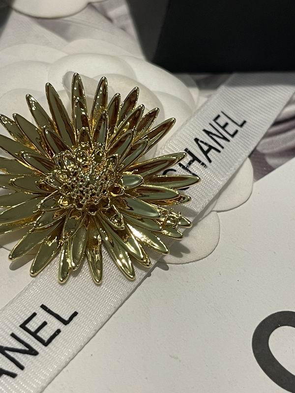 Chanel Brooch 04yxs159 (8)