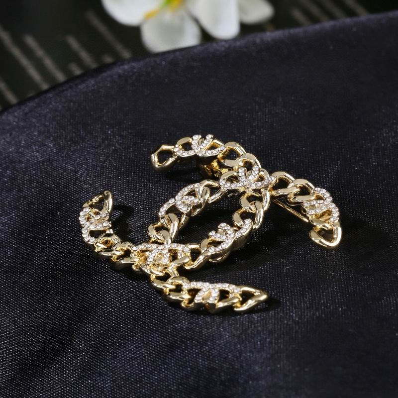 Chanel Brooch 04yxs170 (6)