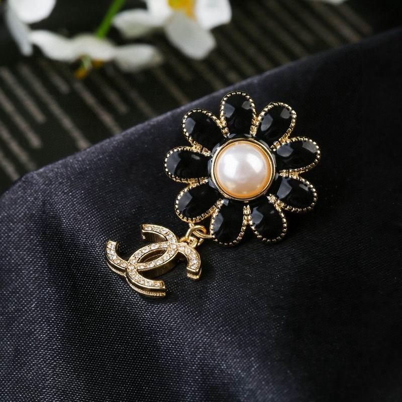 Chanel Brooch 04yxs61 (6)