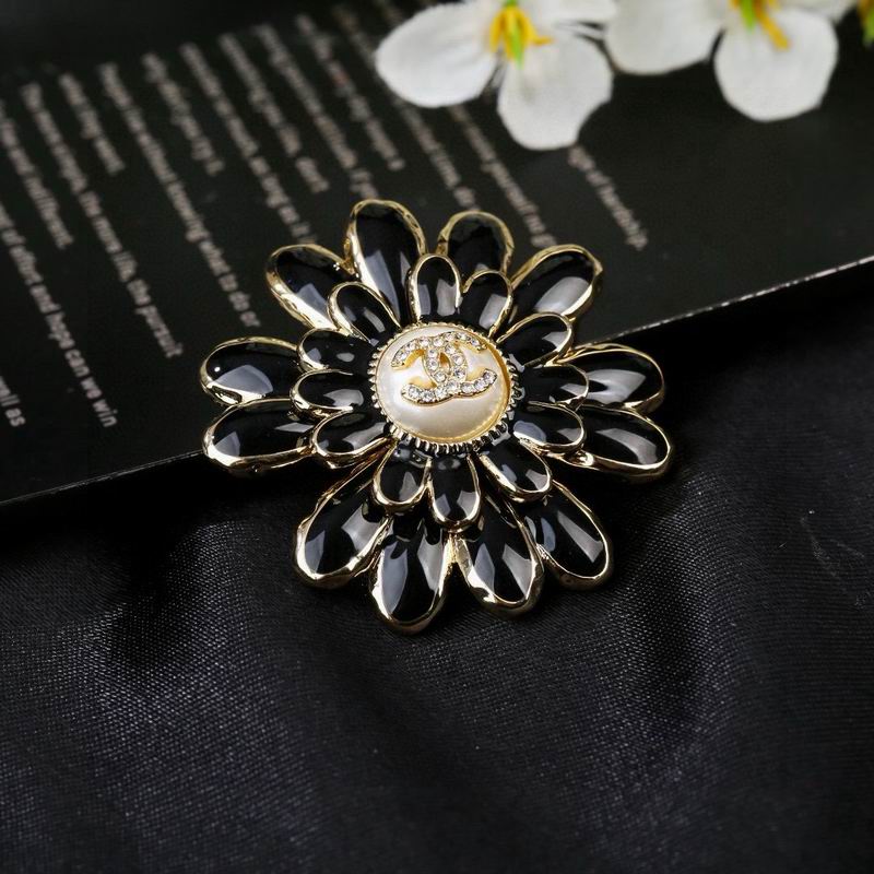 Chanel Brooch 04yxs62 (1)