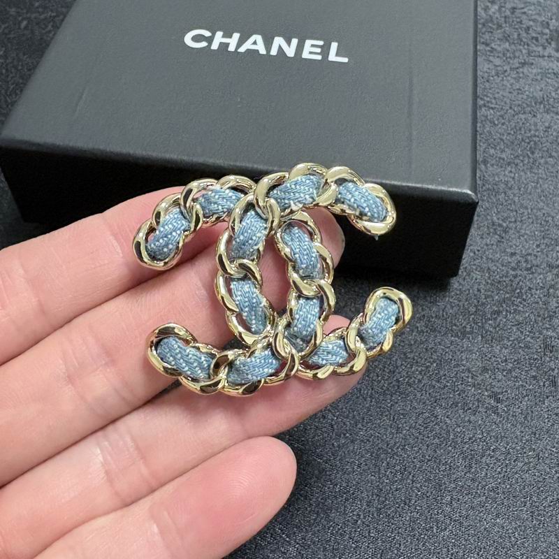 Chanel Brooch 04yxs63 (6)