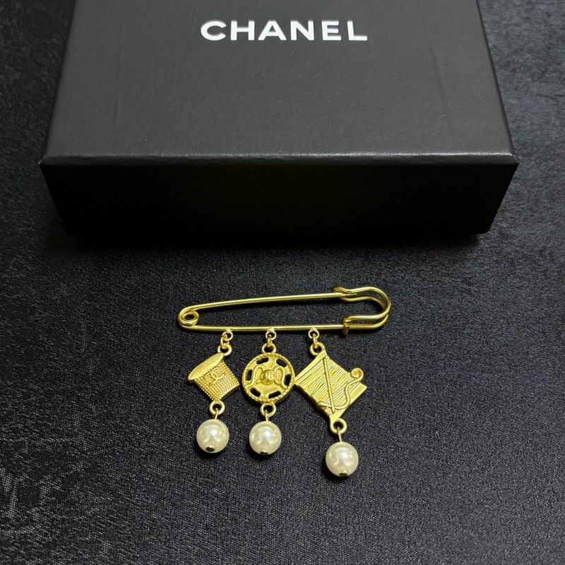 Chanel Brooch 04yxs64 (7)