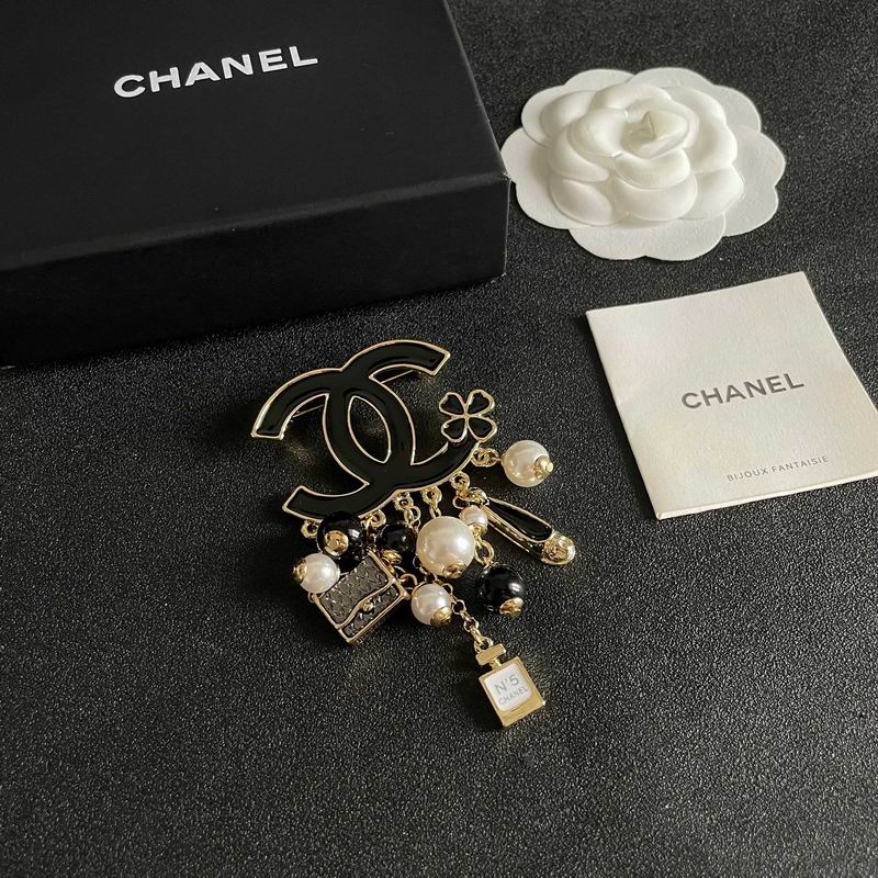 Chanel Brooch 04yxs66 (2)