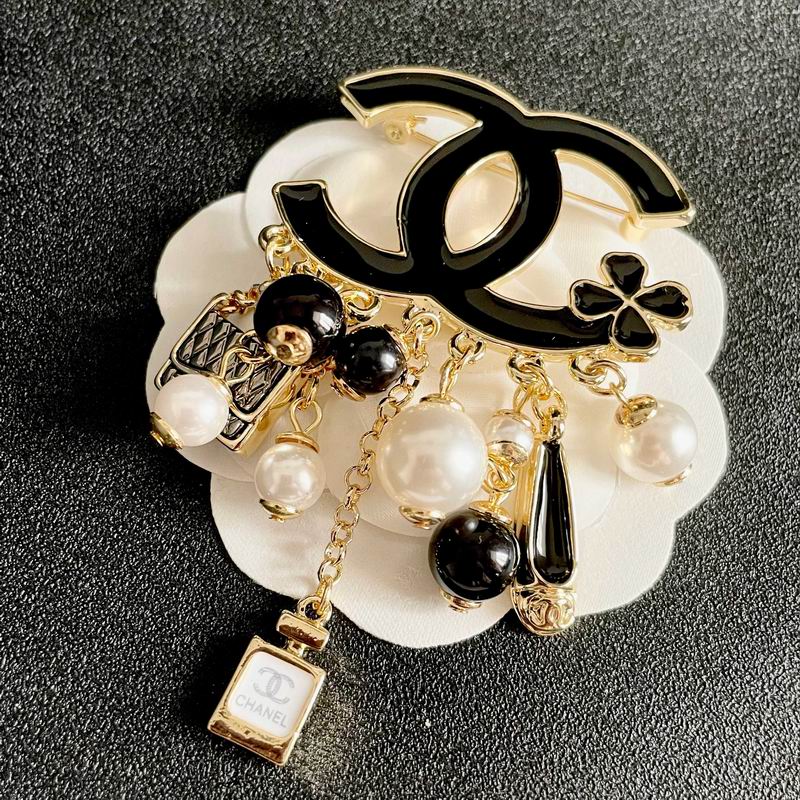 Chanel Brooch 04yxs66 (4)