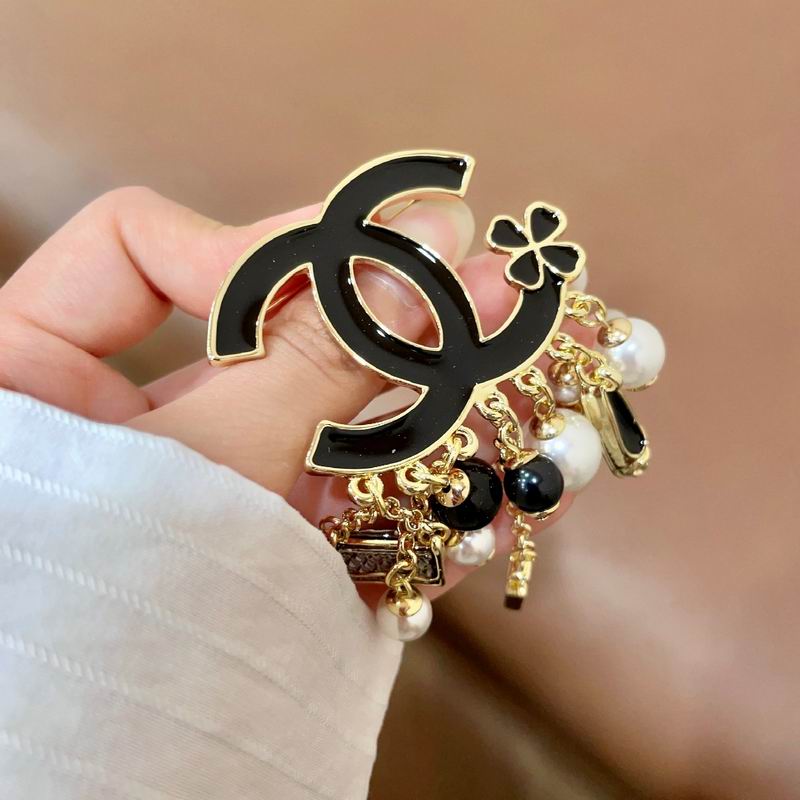 Chanel Brooch 04yxs66 (6)