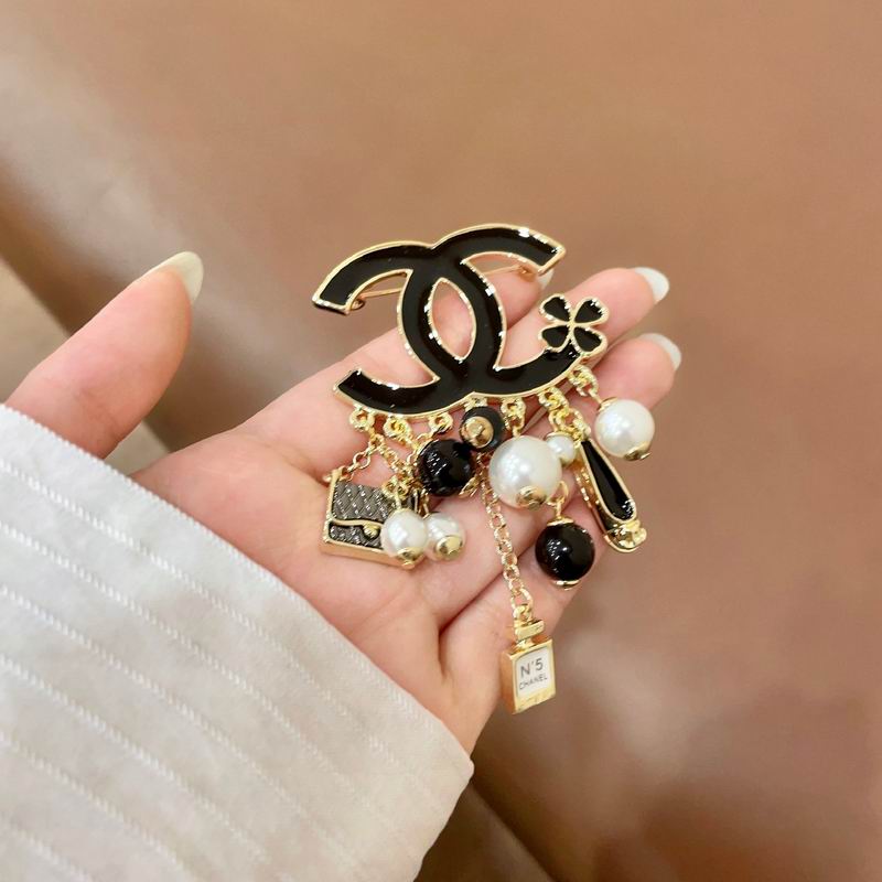 Chanel Brooch 04yxs66 (7)