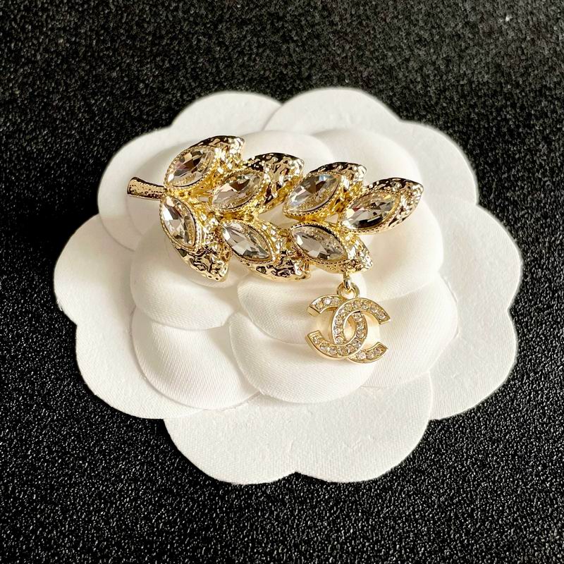 Chanel Brooch 04yxs67 (4)