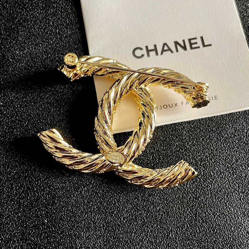 Chanel Brooch 04yxs68 (3)