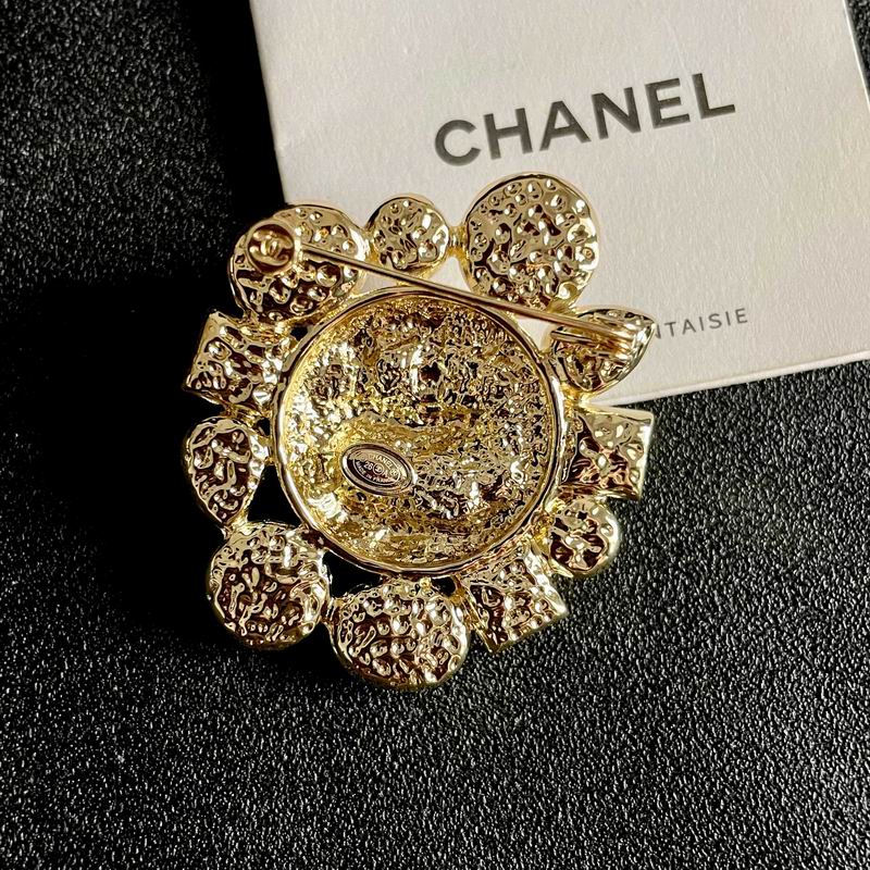 Chanel Brooch 04yxs69 (3)