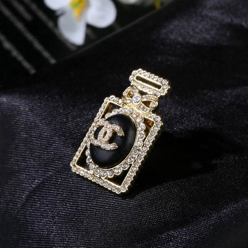 Chanel Brooch 04yxs70 (6)