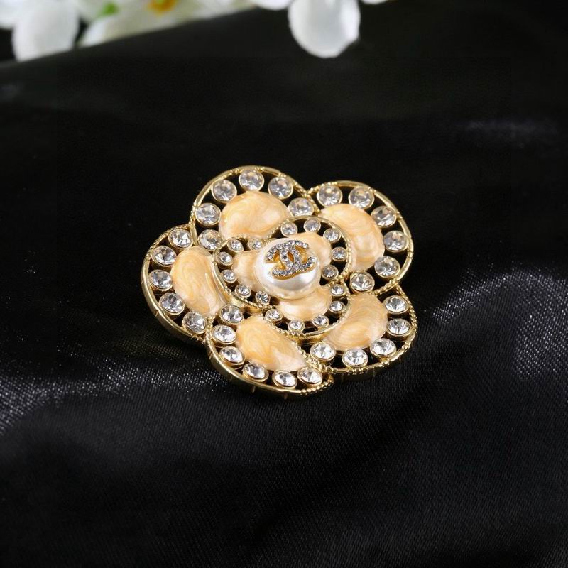 Chanel Brooch 04yxs74 (7)